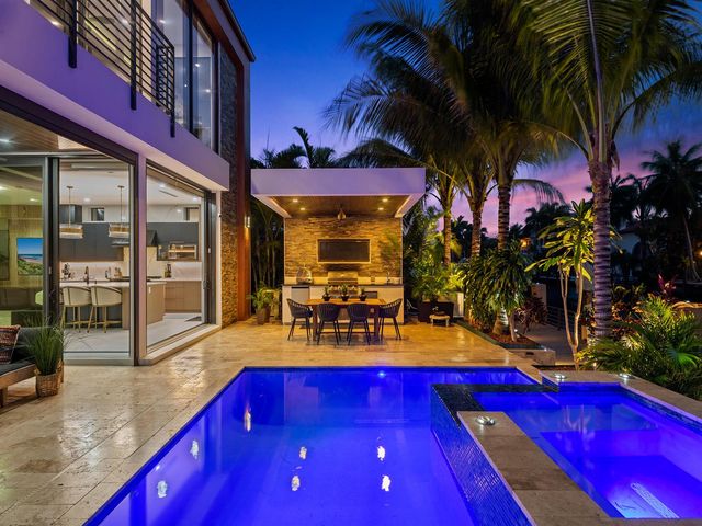 609 Poinciana Drive, Fort Lauderdale, FL 33301