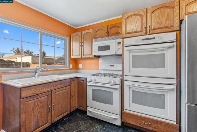 2522 Mcbryde Ave, Richmond, CA 94804