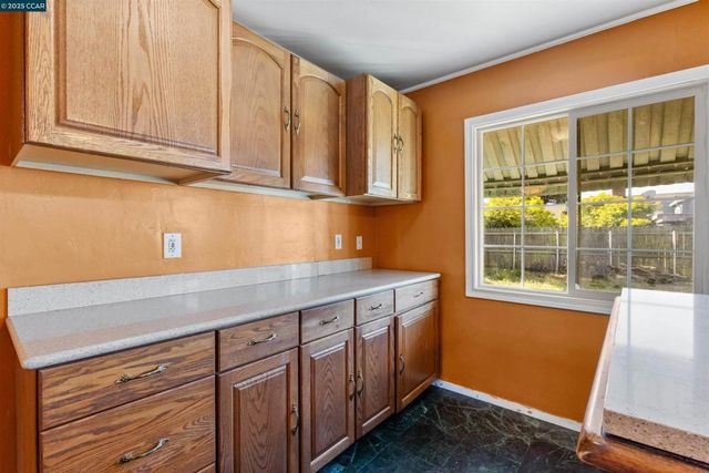 2522 Mcbryde Ave, Richmond, CA 94804