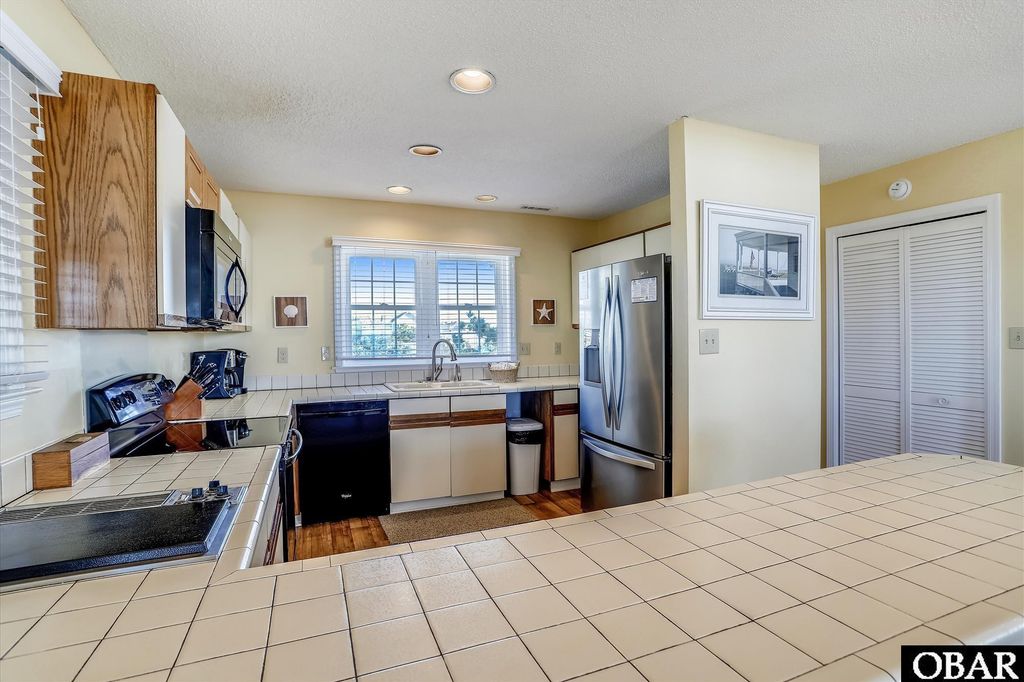 Image 9 of property listing at 1278 Duck Road Unit: Lot 51, Duck, NC 27949