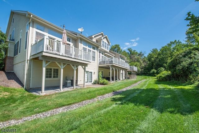 75 Schindler Way, Fairfield Twp., NJ 07004