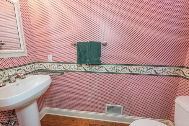 75 Schindler Way, Fairfield Twp., NJ 07004