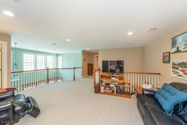 75 Schindler Way, Fairfield Twp., NJ 07004