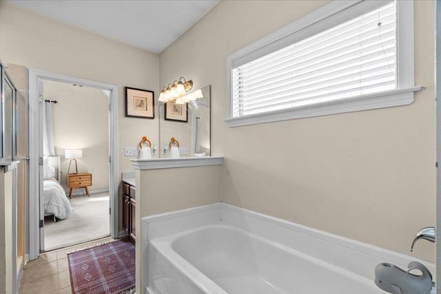 1304 ISLAND SHORE DR, Memphis, TN 38103