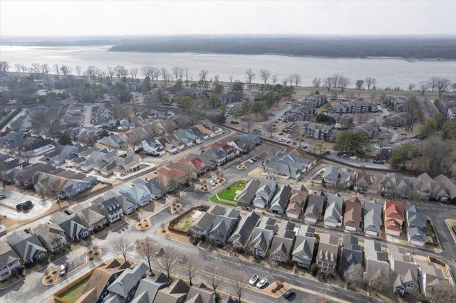 1304 ISLAND SHORE DR, Memphis, TN 38103