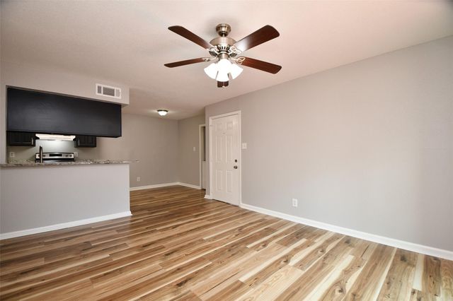 12955 Woodforest Boulevard 20, Houston, TX 77015