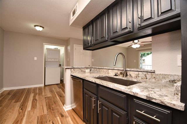 12955 Woodforest Boulevard 20, Houston, TX 77015