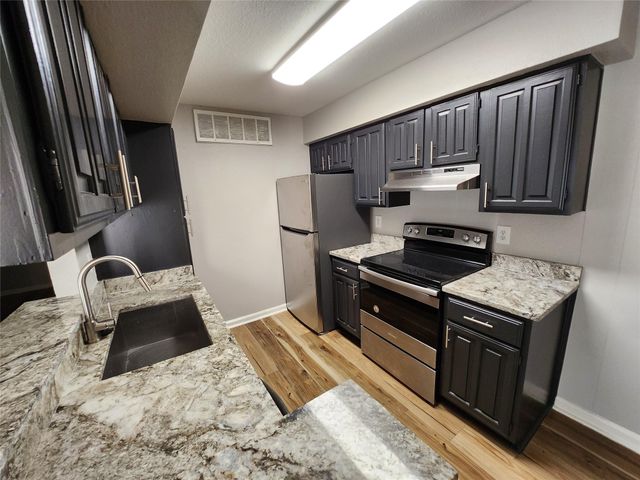 12955 Woodforest Boulevard 20, Houston, TX 77015