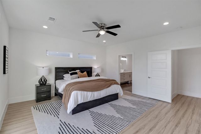 154 S Cisco Street, Dallas, TX 75246