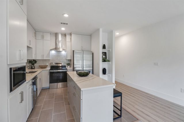 154 S Cisco Street, Dallas, TX 75246