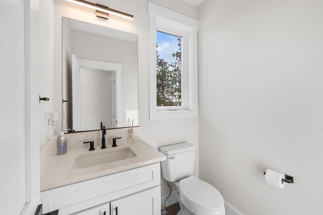 402 S Christensen Rd, Medical Lake, WA 99022