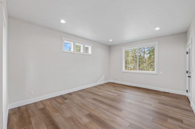 402 S Christensen Rd, Medical Lake, WA 99022