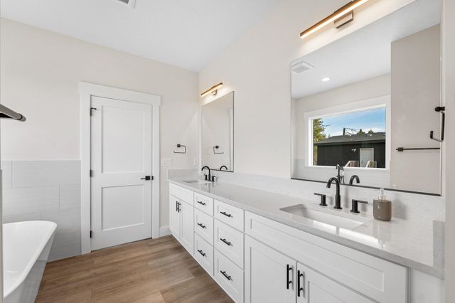 402 S Christensen Rd, Medical Lake, WA 99022