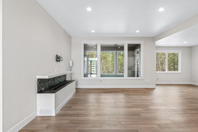 402 S Christensen Rd, Medical Lake, WA 99022