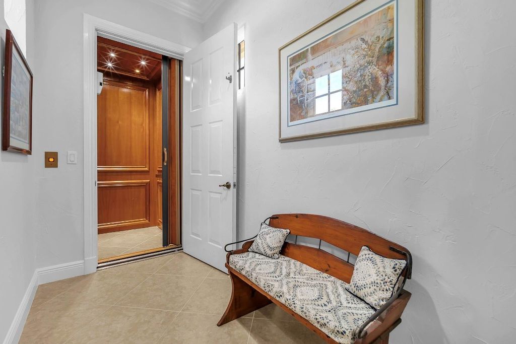 Image 14 of property listing at 7574 Old Thyme Court 9D, Parkland, FL 33076