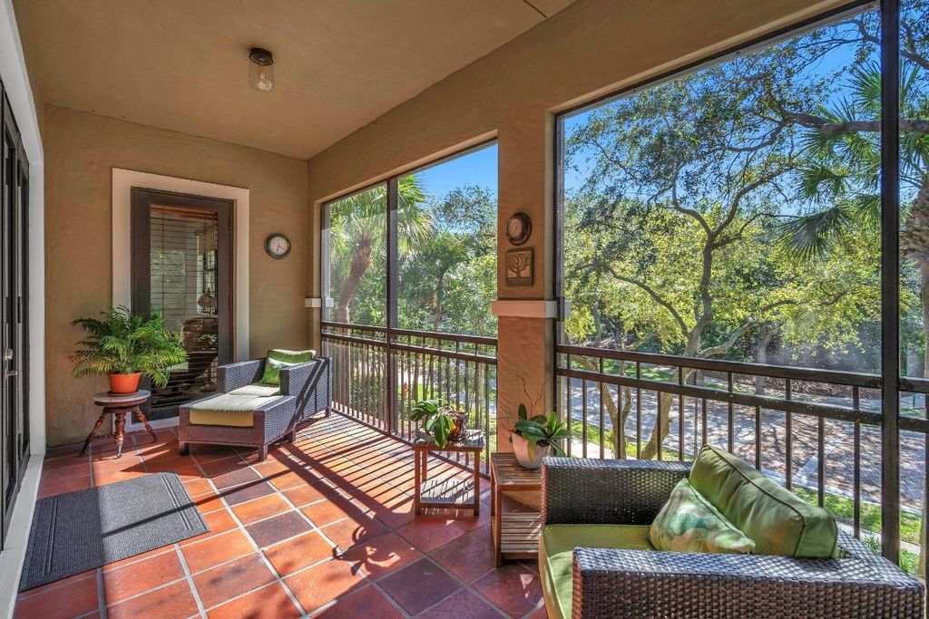 Image 31 of property listing at 7574 Old Thyme Court 9D, Parkland, FL 33076