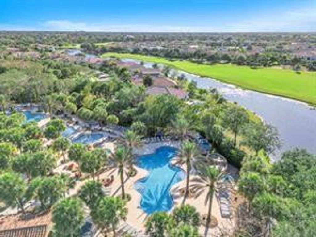 Image 39 of property listing at 7574 Old Thyme Court 9D, Parkland, FL 33076