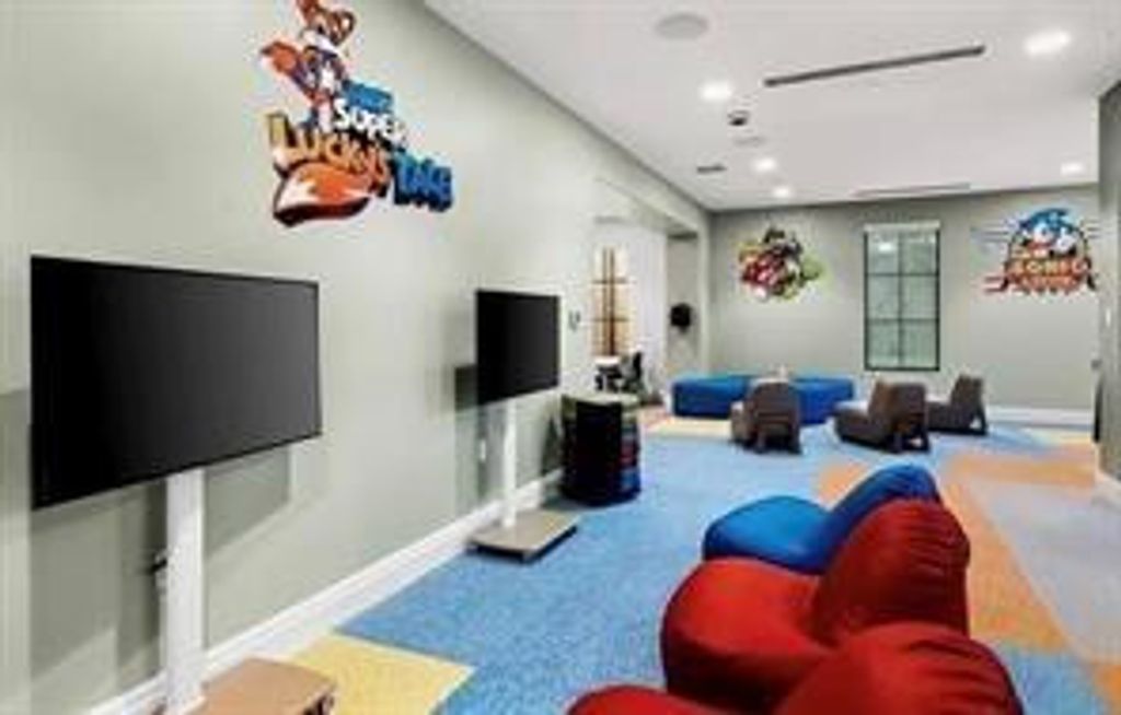 Image 66 of property listing at 7574 Old Thyme Court 9D, Parkland, FL 33076