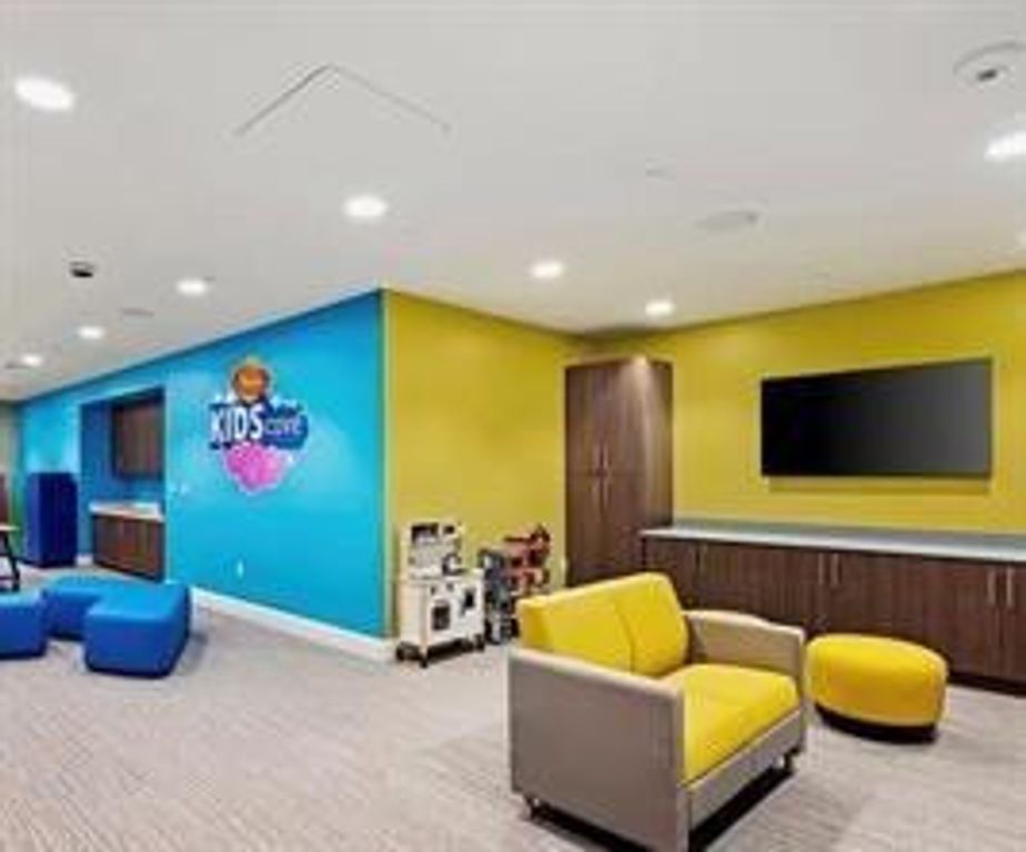 Image 67 of property listing at 7574 Old Thyme Court 9D, Parkland, FL 33076