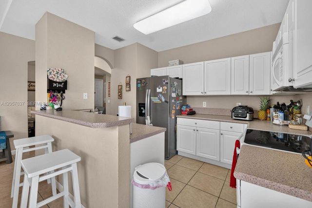 152 SE 29th Ave 9, Homestead, FL 33033