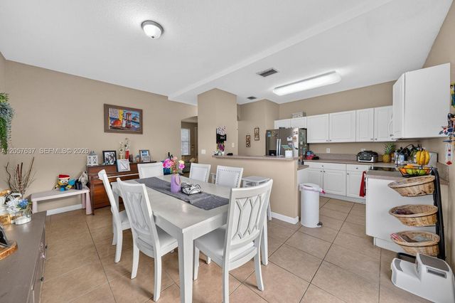 152 SE 29th Ave 9, Homestead, FL 33033