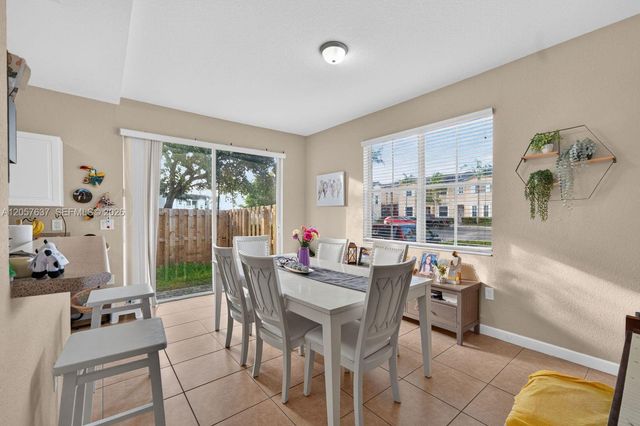 152 SE 29th Ave 9, Homestead, FL 33033