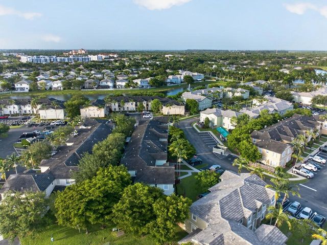 152 SE 29th Ave 9, Homestead, FL 33033