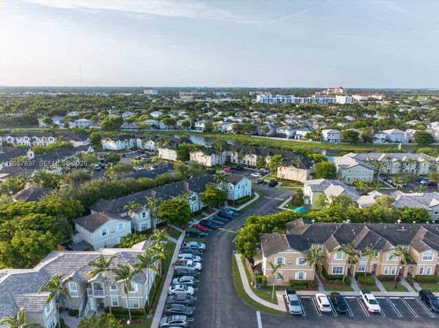 152 SE 29th Ave 9, Homestead, FL 33033