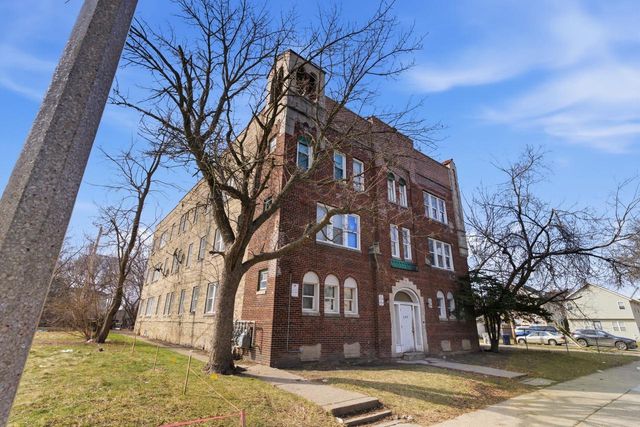 2453 N 17th STREET, Milwaukee, WI 53206