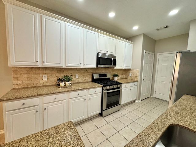 234 W Stedhill Loop, The Woodlands, TX 77384