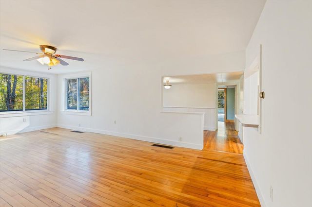 76 Middle Hancock Road, Peterborough, NH 03458