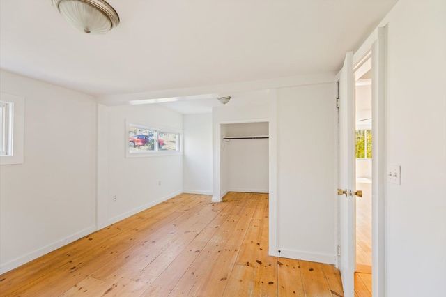 76 Middle Hancock Road, Peterborough, NH 03458