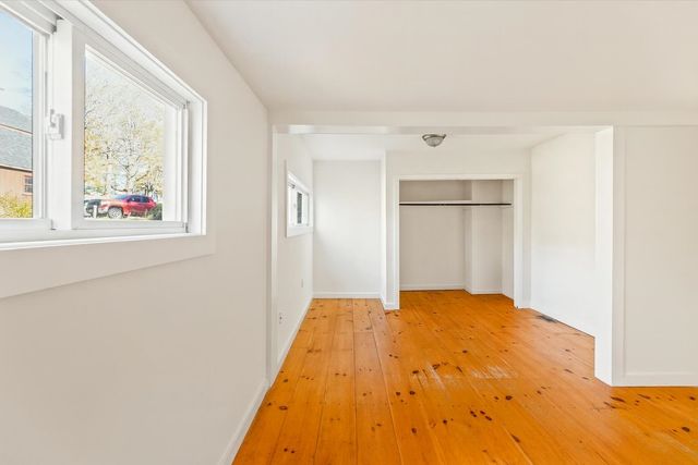 76 Middle Hancock Road, Peterborough, NH 03458