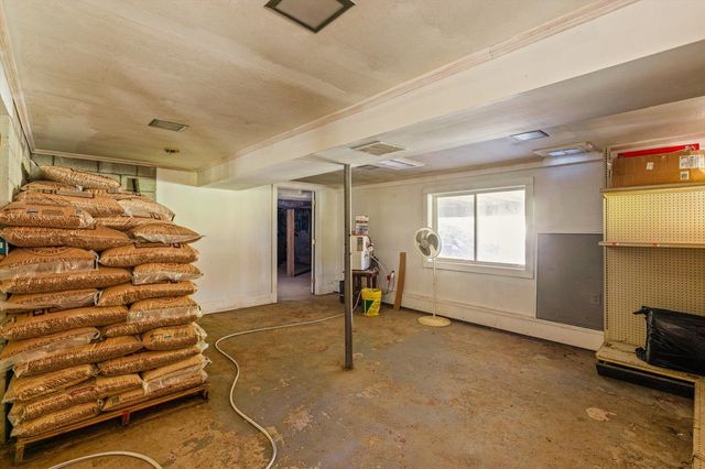 76 Middle Hancock Road, Peterborough, NH 03458