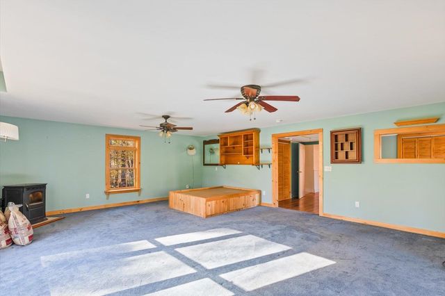 76 Middle Hancock Road, Peterborough, NH 03458