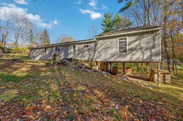 76 Middle Hancock Road, Peterborough, NH 03458