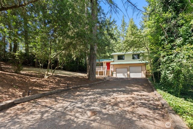 13850 NW Dolly Varden Lane, Bremerton, WA 98312