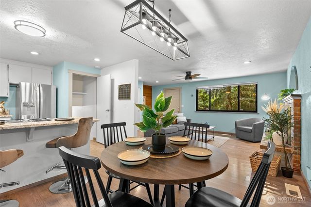 13850 NW Dolly Varden Lane, Bremerton, WA 98312
