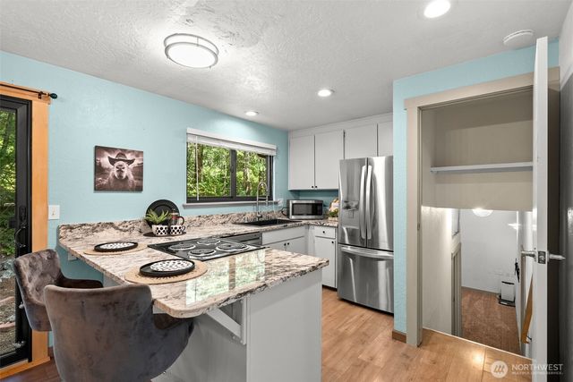 13850 NW Dolly Varden Lane, Bremerton, WA 98312