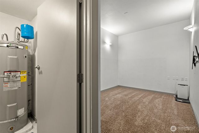 13850 NW Dolly Varden Lane, Bremerton, WA 98312