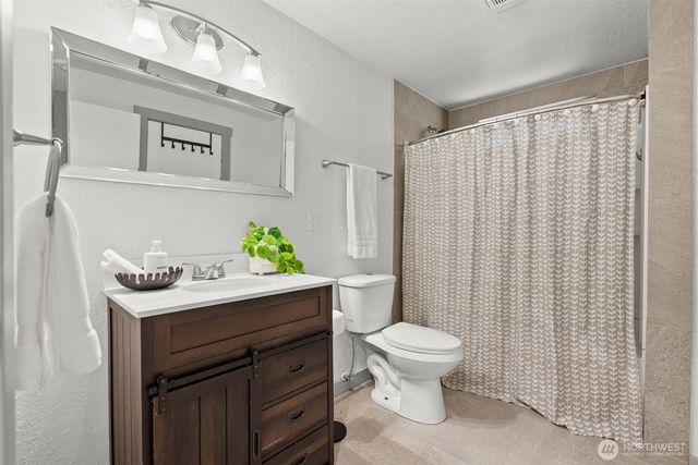13850 NW Dolly Varden Lane, Bremerton, WA 98312