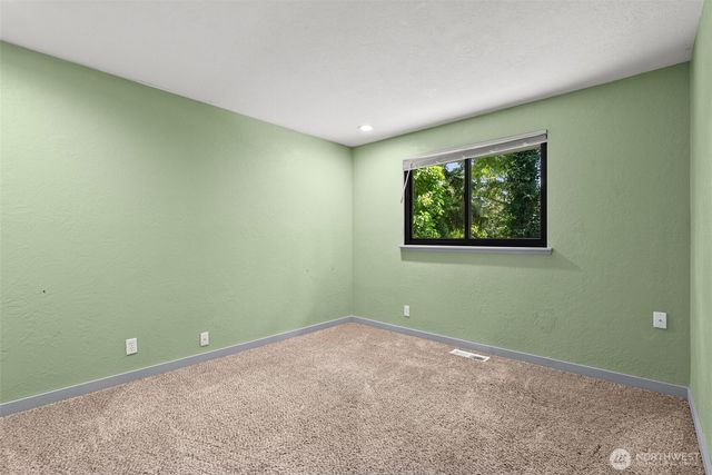 13850 NW Dolly Varden Lane, Bremerton, WA 98312