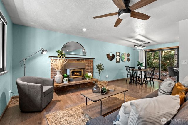 13850 NW Dolly Varden Lane, Bremerton, WA 98312