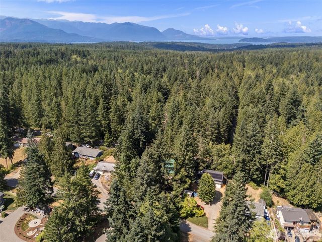 13850 NW Dolly Varden Lane, Bremerton, WA 98312