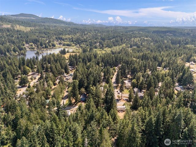 13850 NW Dolly Varden Lane, Bremerton, WA 98312
