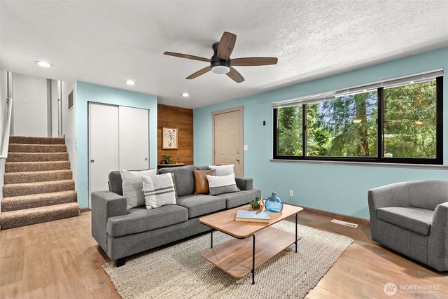 13850 NW Dolly Varden Lane, Bremerton, WA 98312
