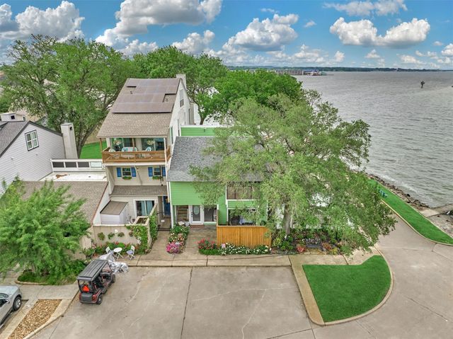 2012 Lakewood Court, Willis, TX 77318