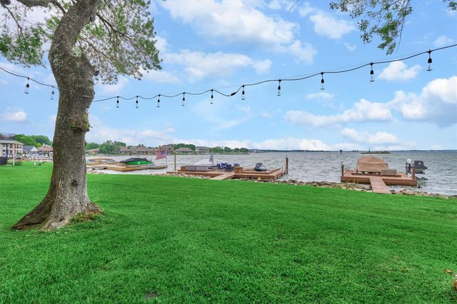 2012 Lakewood Court, Willis, TX 77318