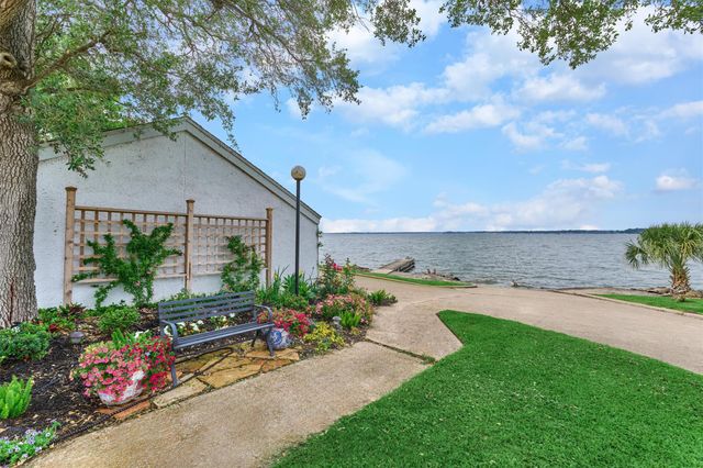 2012 Lakewood Court, Willis, TX 77318