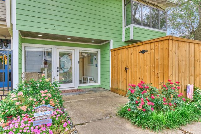 2012 Lakewood Court, Willis, TX 77318